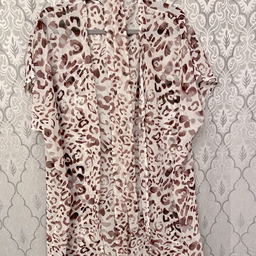 Sheer leopard kimono